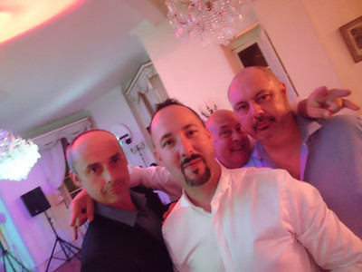 8397477_wedshoots.jpg