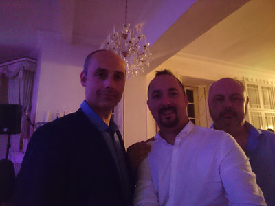 8397481_wedshoots.jpg