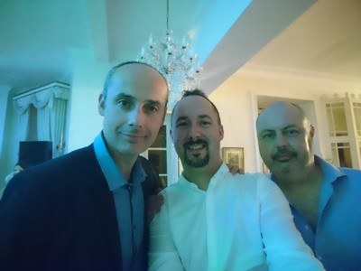 8398449_wedshoots.jpg