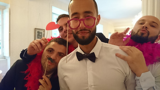 8398507_wedshoots.jpg