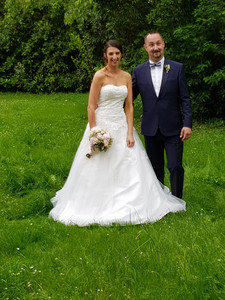 8427843_wedshoots.jpg