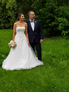 8427851_wedshoots.jpg